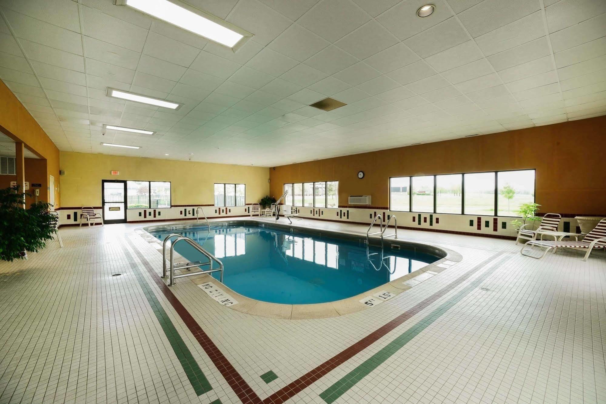 Baymont By Wyndham Marion Hotel Luaran gambar